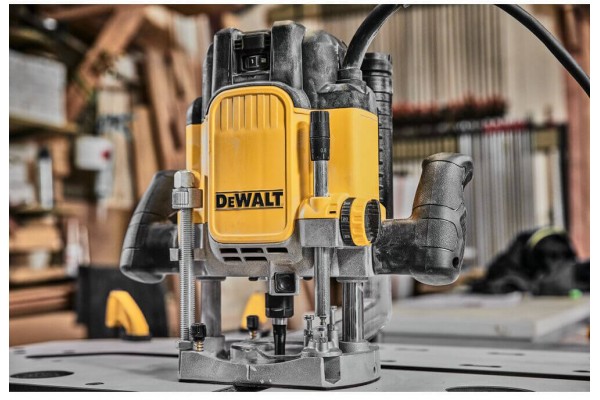 Фрезер мережевий DeWALT DWE625