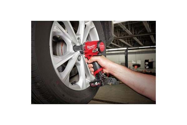 Гайкокрут акумуляторний 1/2\" MILWAUKEE, M12 FIWF12-422X, 339 Нм, (+ заряд.пристрій, 2 акум., HD кейс