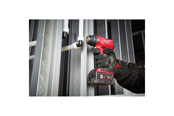 Термоповітродувка акумуляторна MILWAUKEE, M18 BHG-502C (+ заряд.пристрій, 2 акум.Х 5Аг, кейс) Термоповітродувка акумуляторна MILWAUKEE, M18 BHG-502C (+ заряд.пристрій, 2 акум.Х 5Аг, кейс)
