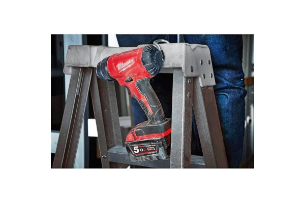 Термоповітродувка акумуляторна MILWAUKEE, M18 BHG-502C (+ заряд.пристрій, 2 акум.Х 5Аг, кейс) Термоповітродувка акумуляторна MILWAUKEE, M18 BHG-502C (+ заряд.пристрій, 2 акум.Х 5Аг, кейс)
