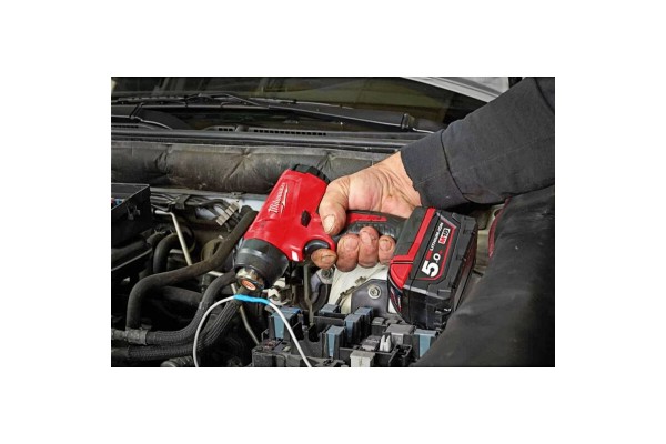 Термоповітродувка акумуляторна MILWAUKEE, M18 BHG-502C (+ заряд.пристрій, 2 акум.Х 5Аг, кейс) Термоповітродувка акумуляторна MILWAUKEE, M18 BHG-502C (+ заряд.пристрій, 2 акум.Х 5Аг, кейс)