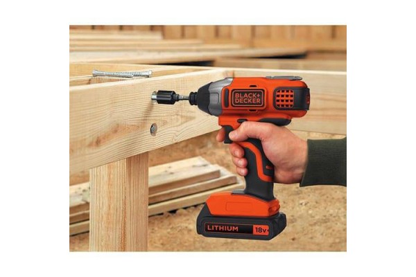 Шурупокрут ударний акумуляторний безщітковий BLACK+DECKER BDCIM18N