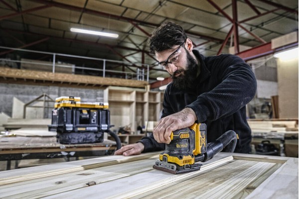 Шліфмашина вібраційна акумуляторна DeWALT DCW200NT