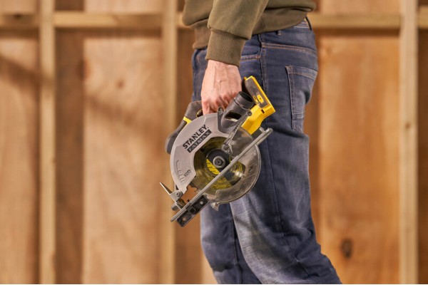 Пила циркулярна акумуляторна STANLEY FATMAX SFMCS500B Пила циркулярна акумуляторна STANLEY FATMAX SFMCS500B