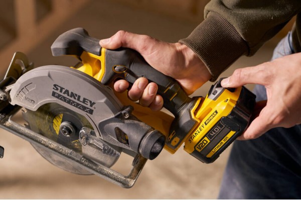 Пила циркулярна акумуляторна STANLEY FATMAX SFMCS500B Пила циркулярна акумуляторна STANLEY FATMAX SFMCS500B