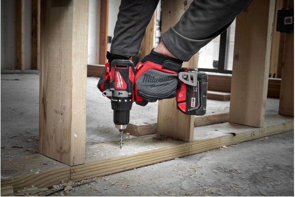 Акумуляторна дриль-шурупокрут Milwaukee M18 BLDD2-502X (4933464515) Акумуляторна дриль-шурупокрут Milwaukee M18 BLDD2-502X (4933464515)