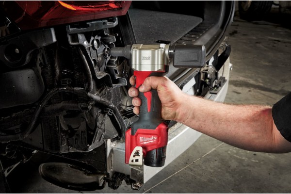 Акумуляторний заклепник Milwaukee M12 BPRT-201X (4933464405) Акумуляторний заклепник Milwaukee M12 BPRT-201X (4933464405)