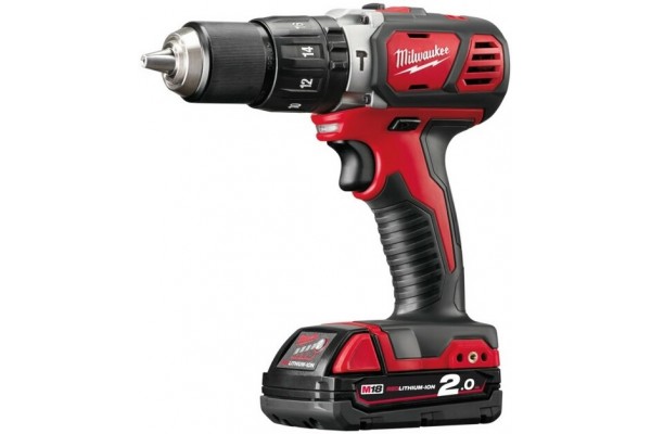 Дриль-шурупокрут ударна Milwaukee M18 BPD-202С (4933443515) Дриль-шурупокрут ударна Milwaukee M18 BPD-202С (4933443515)