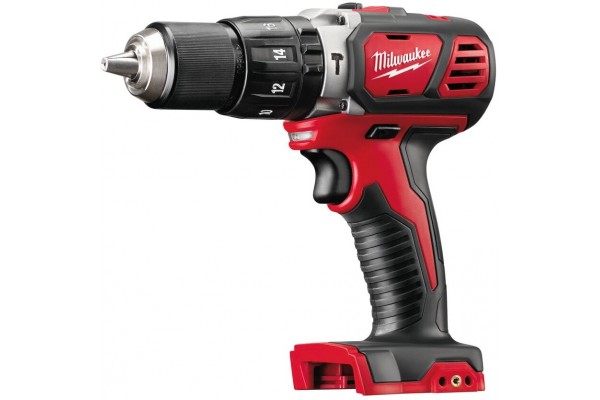 Дриль-шурупокрут ударна Milwaukee M18 BPD-202С (4933443515) Дриль-шурупокрут ударна Milwaukee M18 BPD-202С (4933443515)