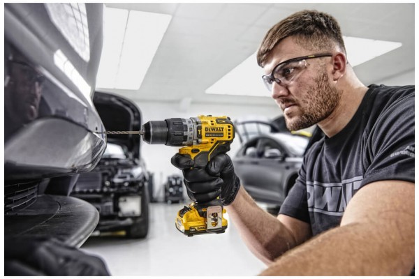 Дриль-шурупокрут акумуляторний безщітковий ударний DeWALT DCD706D2