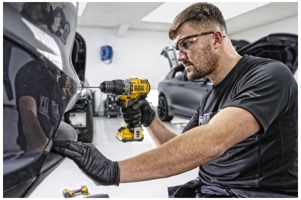 Дриль-шурупокрут акумуляторний безщітковий ударний DeWALT DCD706D2