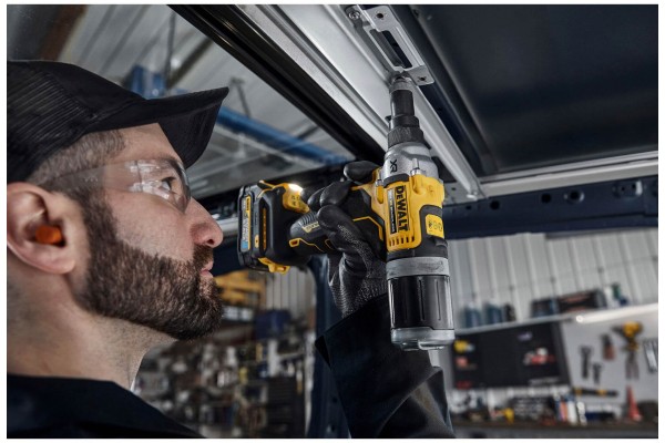 Заклепочник акумуляторний безщітковий DeWALT DCF414NT