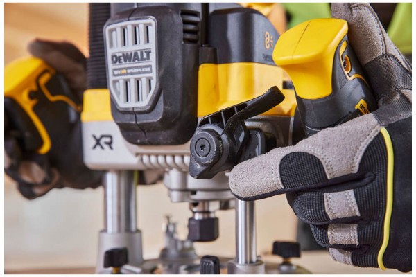 Фрезер акумуляторний безщітковий DeWALT DCW620NT Фрезер акумуляторний безщітковий DeWALT DCW620NT