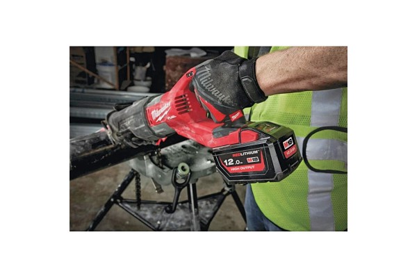 Аккумулятор Li-Ion HIGH OUTPUT MILWAUKEE, M18 HB12 (12Аг)