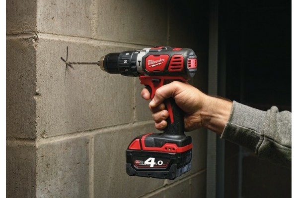 Дриль-шурупокрут ударна Milwaukee M18 BPD-202С (4933443515) Дриль-шурупокрут ударна Milwaukee M18 BPD-202С (4933443515)