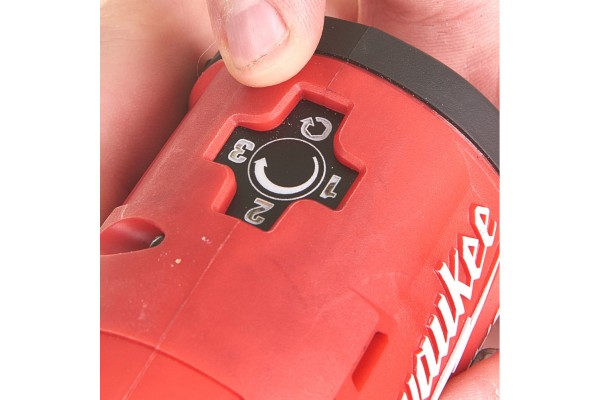 Гайкокрут акумуляторний Milwaukee M12 FIW14-0 без АКБ и ЗУ (4933464611) Гайкокрут акумуляторний Milwaukee M12 FIW14-0 без АКБ и ЗУ (4933464611)