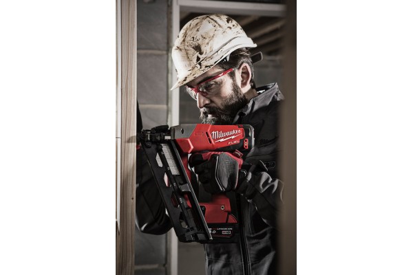 Акумуляторний цвяхозабивач Milwaukee M18 CN16GA-202X (4933451570)