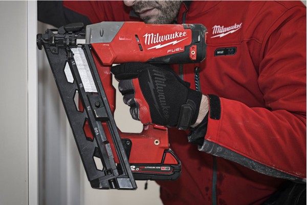 Акумуляторний цвяхозабивач Milwaukee M18 CN16GA-202X (4933451570)