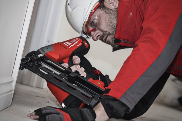 Акумуляторний цвяхозабивач Milwaukee M18 CN16GA-202X (4933451570)