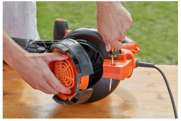 Садовий пилосос електричний BLACK+DECKER BEBLV301