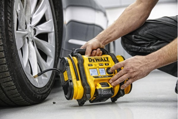 Компресор повітряний акумуляторний DeWALT DCC018N