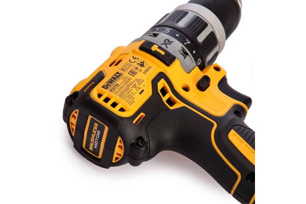 Дриль-шурупокрут акумуляторний безщітковий ударний DeWALT DCD796D2