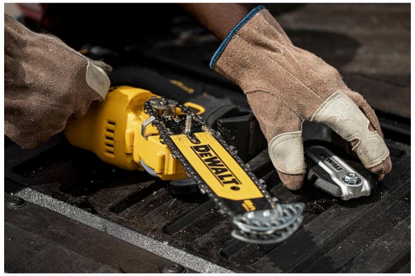 Міні-пилка ланцюгова акумуляторна безщіткова DeWALT DCMPS520N