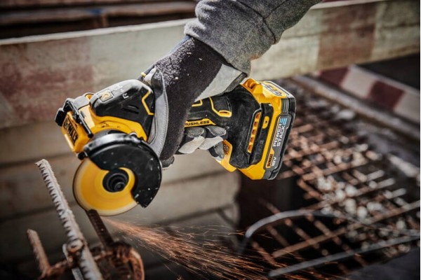 Пила дискова універсальна акумуляторна безщіткова DeWALT DCS438N