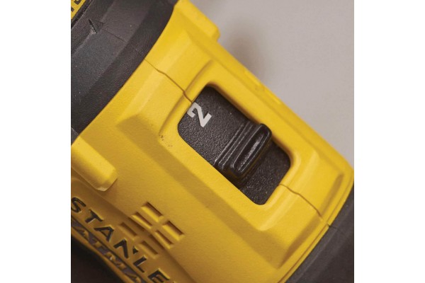 Дриль-шурупокрут безщітковий акумуляторний STANLEY FATMAX SFMCD710D2K