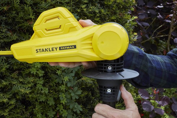 Кущоріз акумуляторний зі штангою STANLEY FATMAX SFMCPH845M1