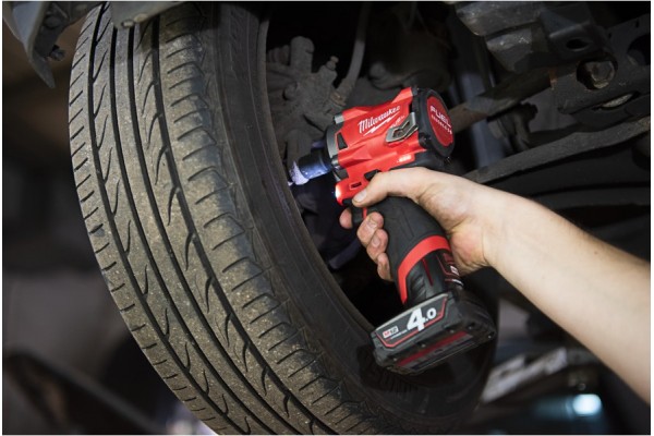 Гайкокрут акумуляторний Milwaukee M12 FIW38-0 без АКБ и ЗУ (4933464612) Гайкокрут акумуляторний Milwaukee M12 FIW38-0 без АКБ и ЗУ (4933464612)