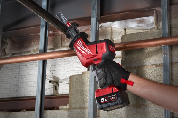 Акумуляторна шабельна пила Milwaukee M18 FHZ-502X (4933459885) Акумуляторна шабельна пила Milwaukee M18 FHZ-502X (4933459885)