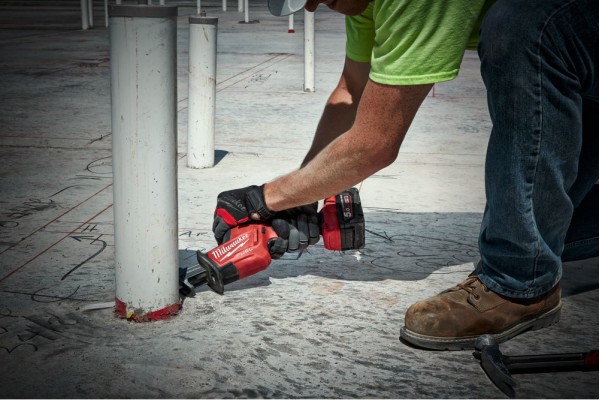 Акумуляторна шабельна пила Milwaukee M18 FHZ-502X (4933459885) Акумуляторна шабельна пила Milwaukee M18 FHZ-502X (4933459885)