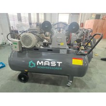 Поршневий компресор MAST VA90/200L 400