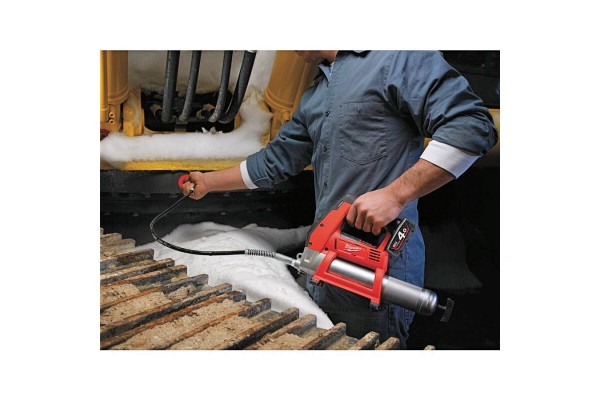 Шприць для змазки MILWAUKEE M12 GG-401B (Li-Ion 4Ач) 4933441675 (+ заряд. пристрій, 1 акум., в сумці